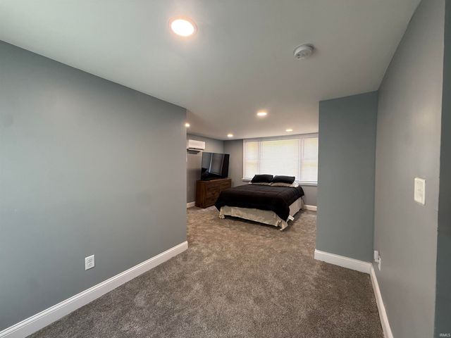 516 E Mill Road, Evansville, IN 47711