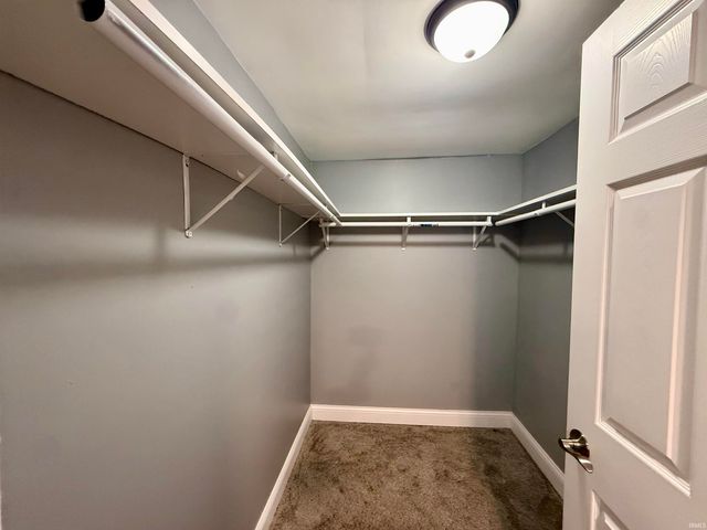 516 E Mill Road, Evansville, IN 47711
