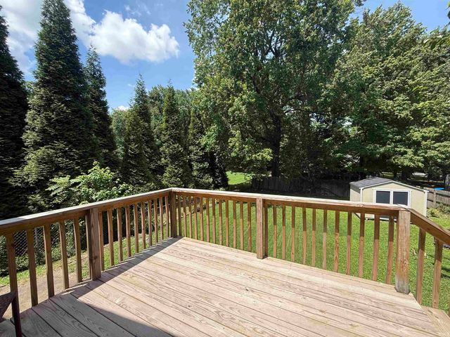 516 E Mill Road, Evansville, IN 47711