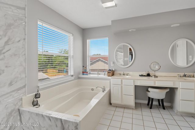 915 Wildwood Lane, Biloxi, MS 39532