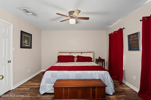 915 Wildwood Lane, Biloxi, MS 39532