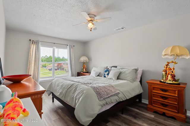 915 Wildwood Lane, Biloxi, MS 39532