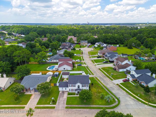 915 Wildwood Lane, Biloxi, MS 39532