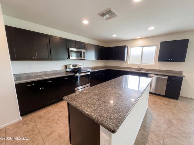 11600 W Granville Drive, Marana, AZ 85653