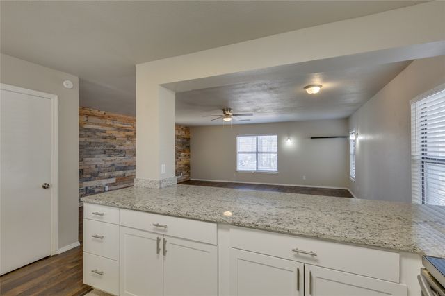 157 Harbor Drive, Gun Barrel City, TX 75156