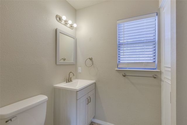 157 Harbor Drive, Gun Barrel City, TX 75156