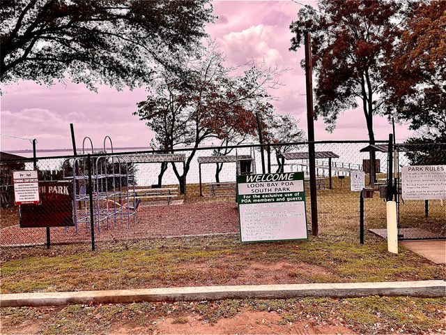 157 Harbor Drive, Gun Barrel City, TX 75156