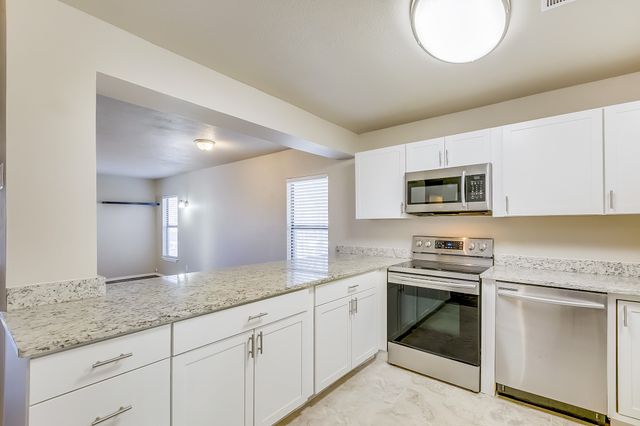 157 Harbor Drive, Gun Barrel City, TX 75156