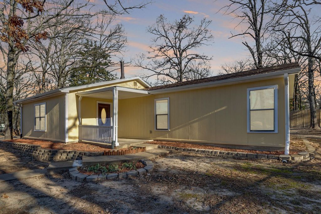 157 Harbor Drive, Gun Barrel City, TX 75156