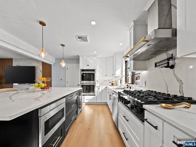 43 Ploch Road, Clifton, NJ 07013