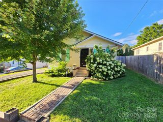 71 Fifth Avenue, Asheville, NC 28806