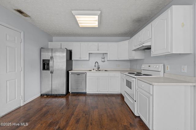 107 Luke Court, New Bern, NC 28560