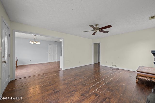 107 Luke Court, New Bern, NC 28560