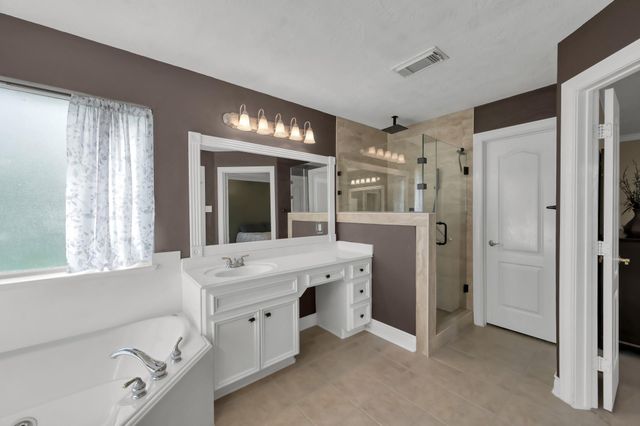 40 Laguna Road, Montgomery, TX 77356