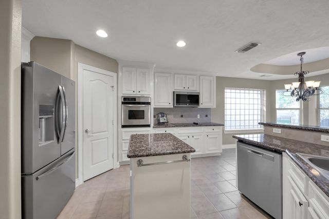 40 Laguna Road, Montgomery, TX 77356