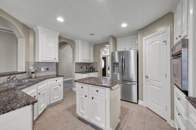 40 Laguna Road, Montgomery, TX 77356