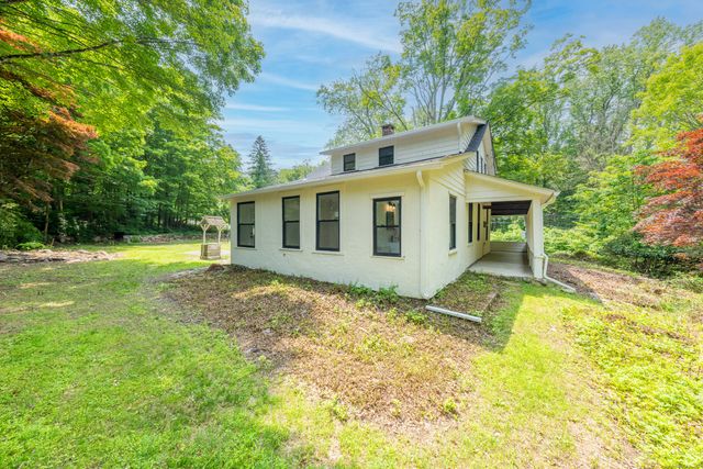 219 Redding Road, Redding, CT 06896