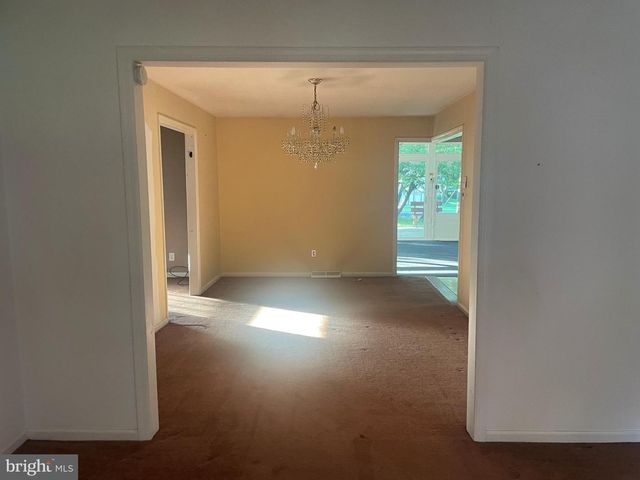 752 GORDON DR, Yardley, PA 19067