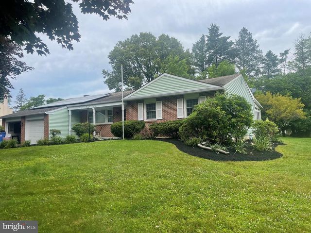 752 GORDON DR, Yardley, PA 19067