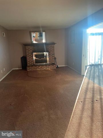 752 GORDON DR, Yardley, PA 19067