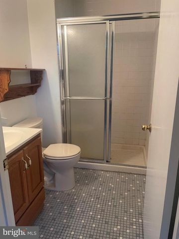 752 GORDON DR, Yardley, PA 19067