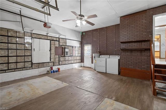 207 Oakwood Ln, Smithfield, VA 23430