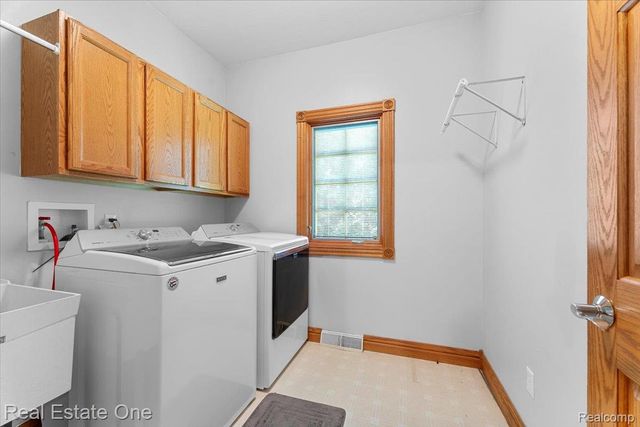 4261 Brest Road, Frenchtown Township, MI 48166