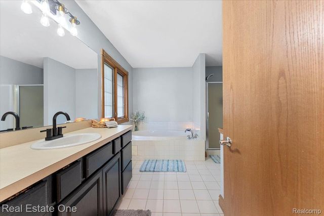 4261 Brest Road, Frenchtown Township, MI 48166