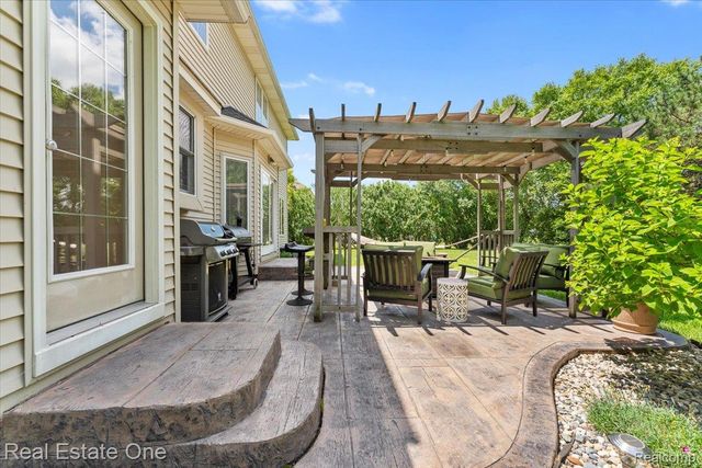 4261 Brest Road, Frenchtown Township, MI 48166