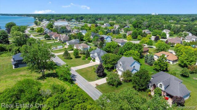 4261 Brest Road, Frenchtown Township, MI 48166