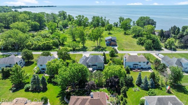 4261 Brest Road, Frenchtown Township, MI 48166