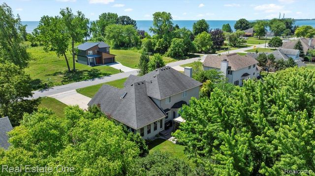 4261 Brest Road, Frenchtown Township, MI 48166