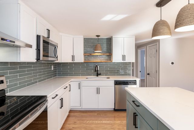 50 Mountain View Drive, Moultonborough, NH 03254