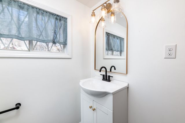 50 Mountain View Drive, Moultonborough, NH 03254