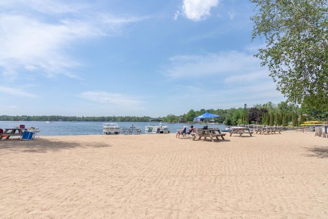 50 Mountain View Drive, Moultonborough, NH 03254