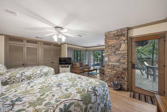 1401 Falls Creek Lane, Pine Mountain, GA 31822