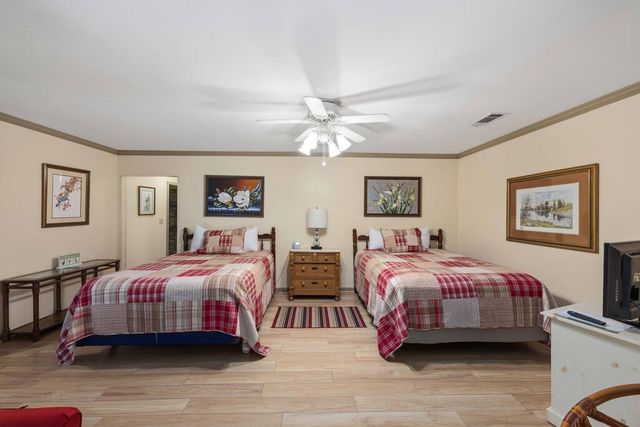 1401 Falls Creek Lane, Pine Mountain, GA 31822