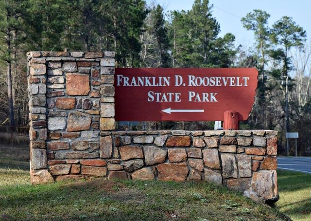 1401 Falls Creek Lane, Pine Mountain, GA 31822
