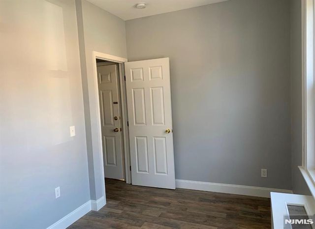 735-737 William Street 2R, Harrison, NJ 07029