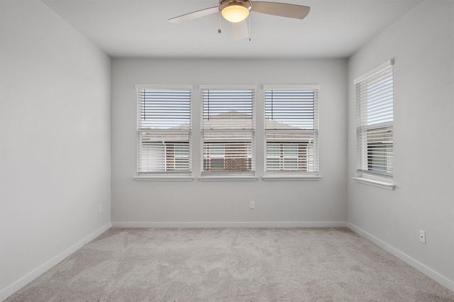 605 W South ST 32, Leander, TX 78641