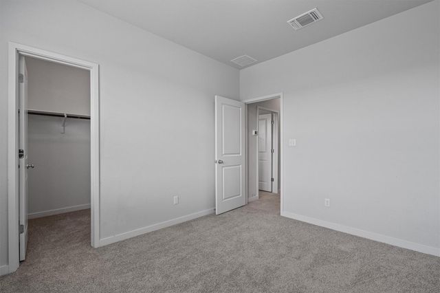 605 W South ST 32, Leander, TX 78641