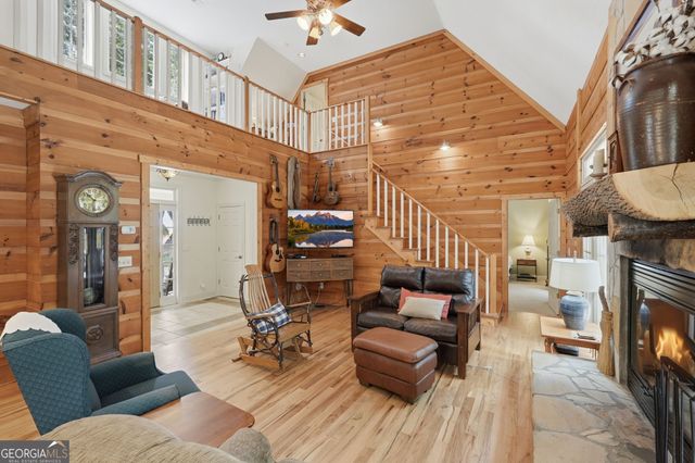 907 Rainbow Circle, Cleveland, GA 30528