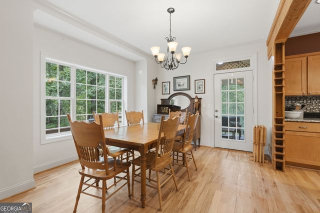 907 Rainbow Circle, Cleveland, GA 30528