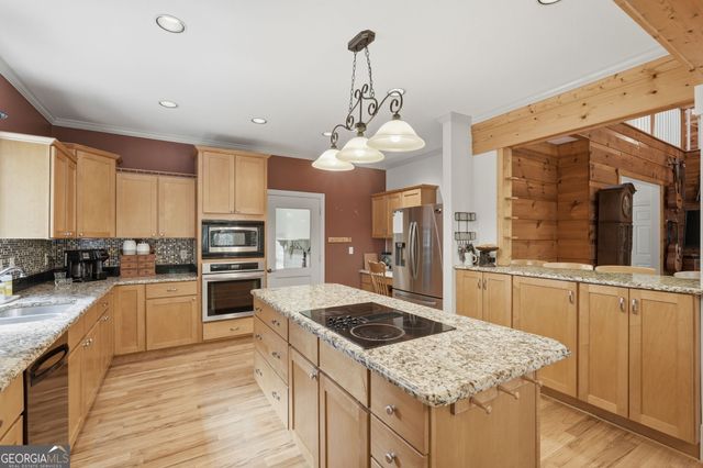 907 Rainbow Circle, Cleveland, GA 30528