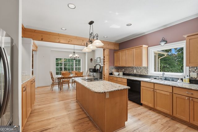 907 Rainbow Circle, Cleveland, GA 30528