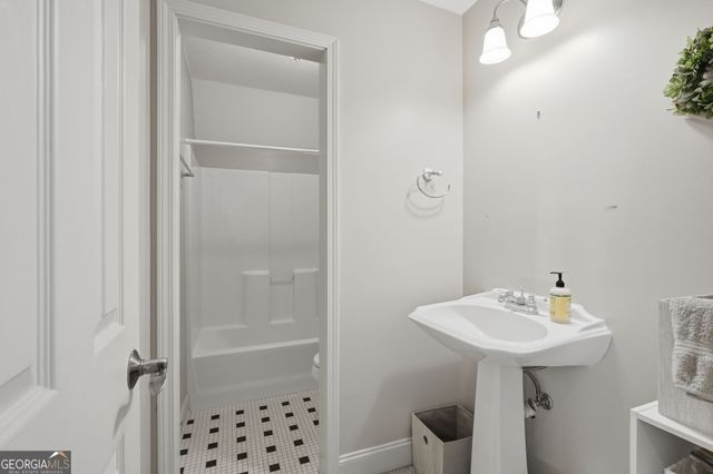 907 Rainbow Circle, Cleveland, GA 30528