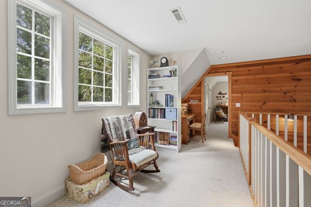 907 Rainbow Circle, Cleveland, GA 30528
