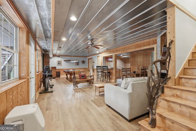 907 Rainbow Circle, Cleveland, GA 30528