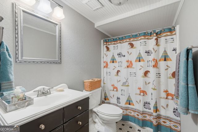 907 Rainbow Circle, Cleveland, GA 30528
