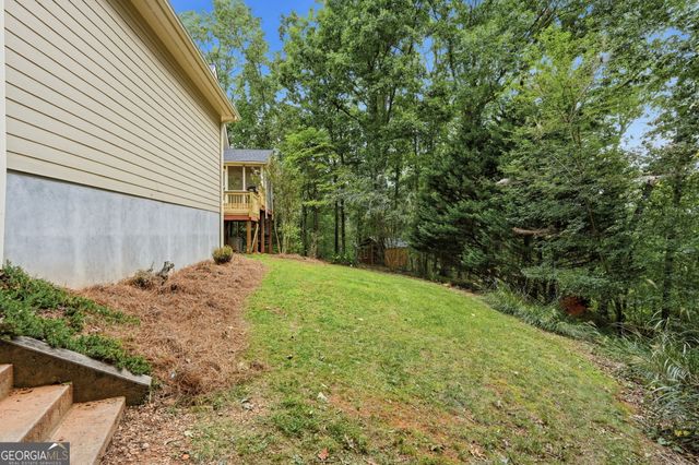907 Rainbow Circle, Cleveland, GA 30528